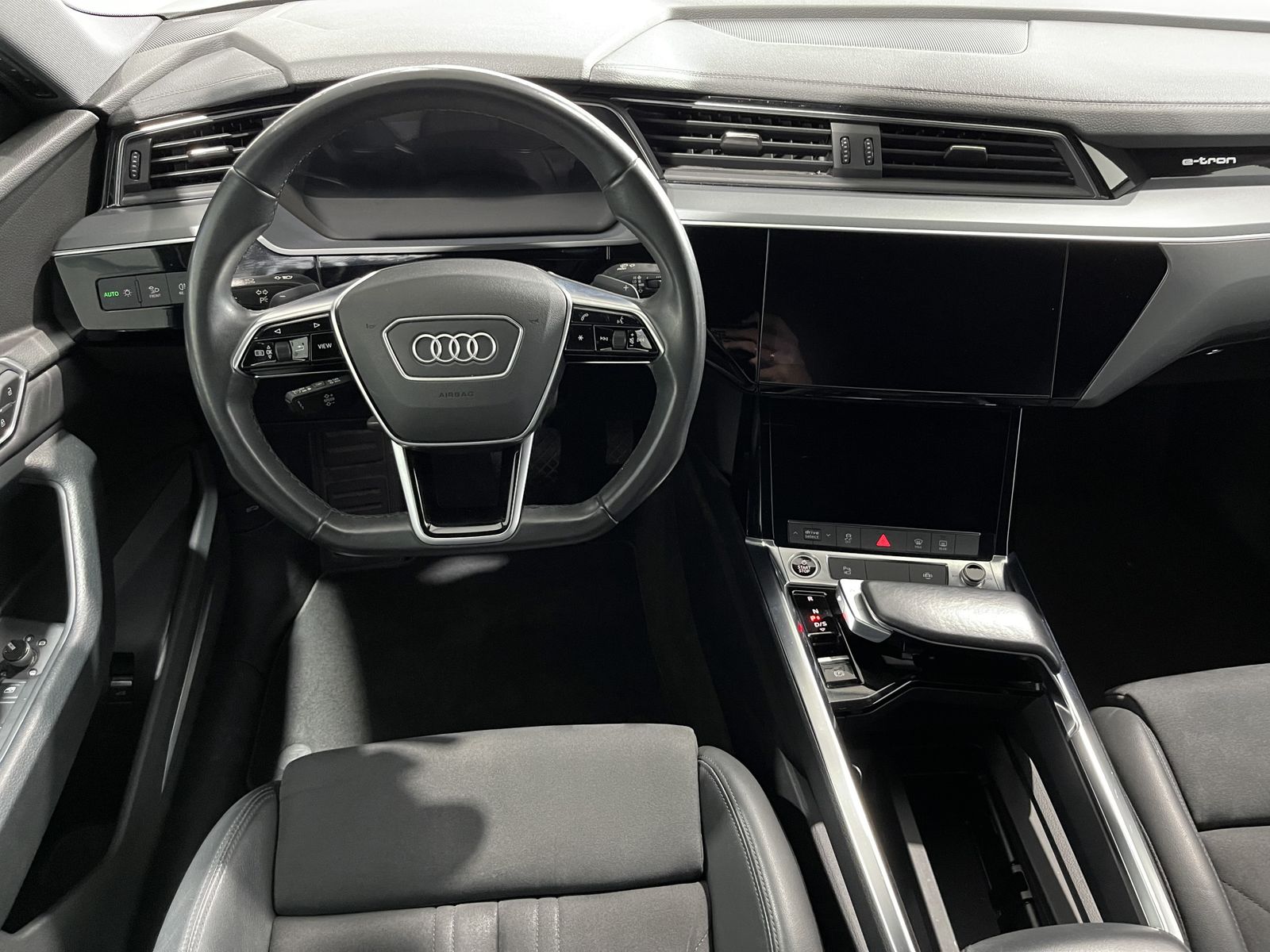 Fahrzeugabbildung Audi e-tron 50 Quattro S line*Matrix*B&O*21Zoll*Optik
