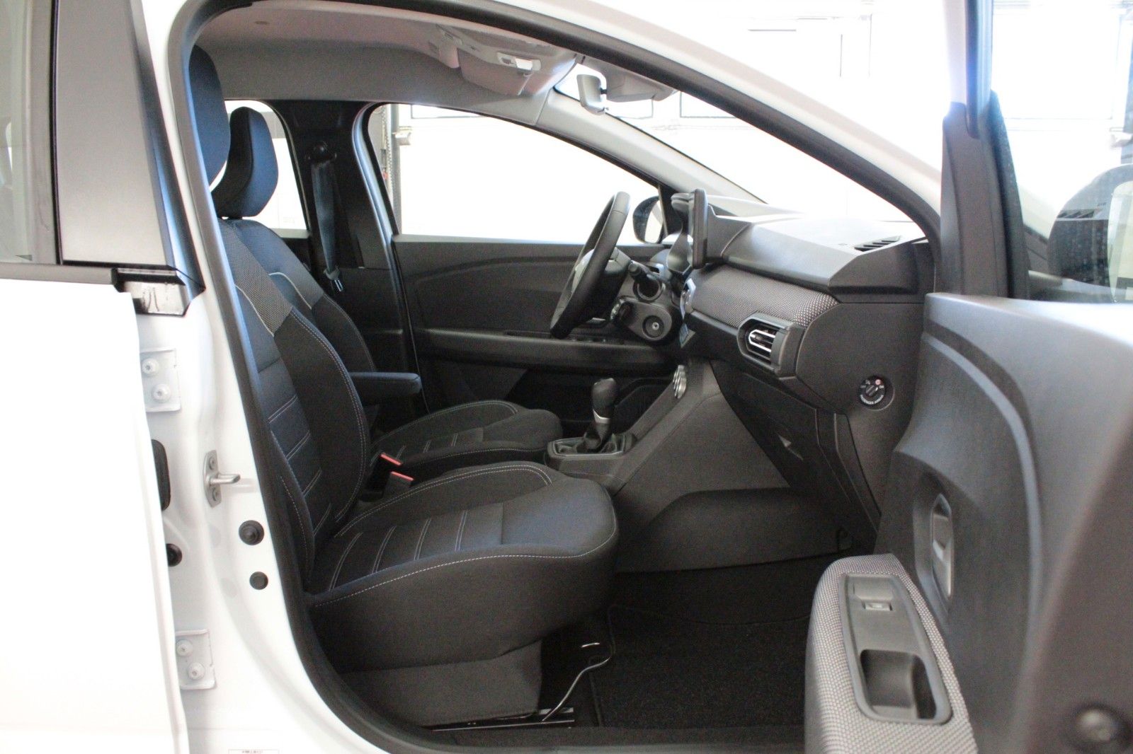 Fahrzeugabbildung Dacia Sandero TCe 90 auto Expression*15204*