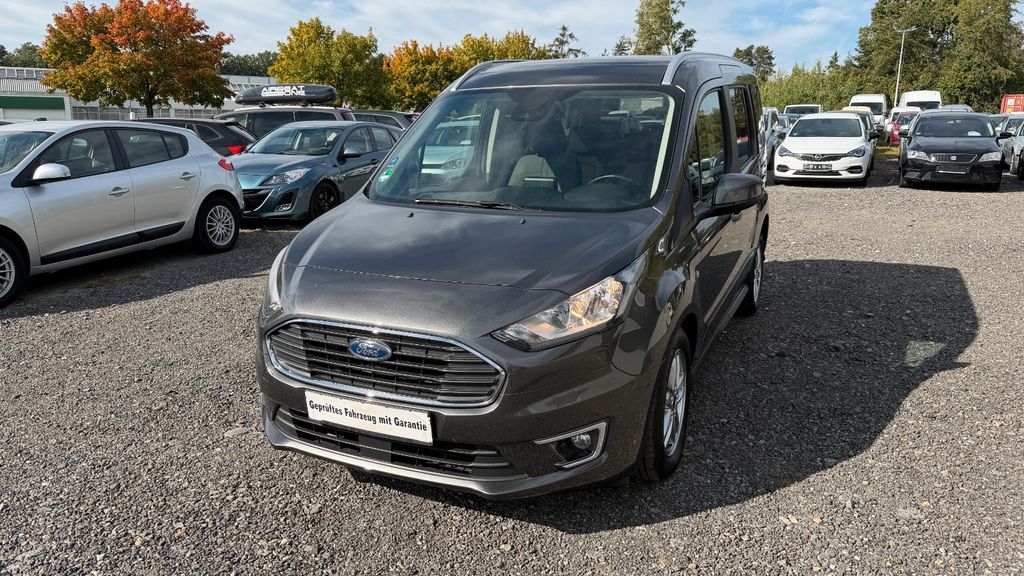 Image of Ford Tourneo