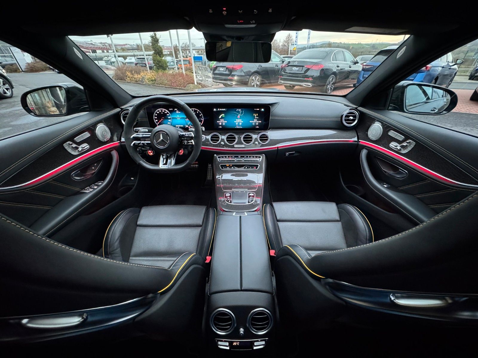 Fahrzeugabbildung Mercedes-Benz E 63 AMG S FinalEd+Pano+Burm+STH+Memory+HUD