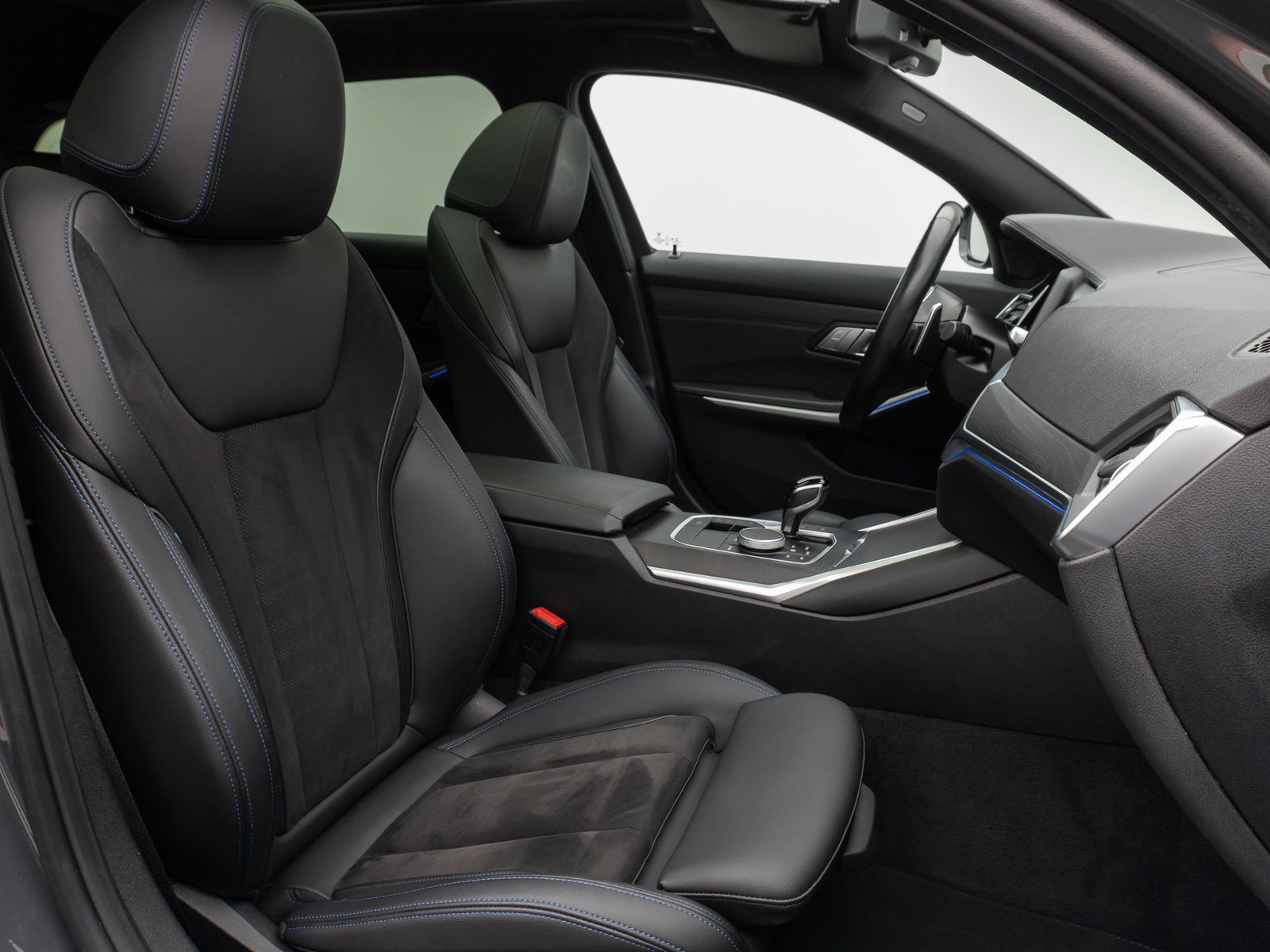 Fahrzeugabbildung BMW 320d xD M Sport Panorama Laser Kamera DAB HiFi