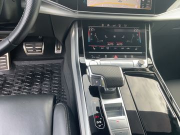 Audi Q7 - 8