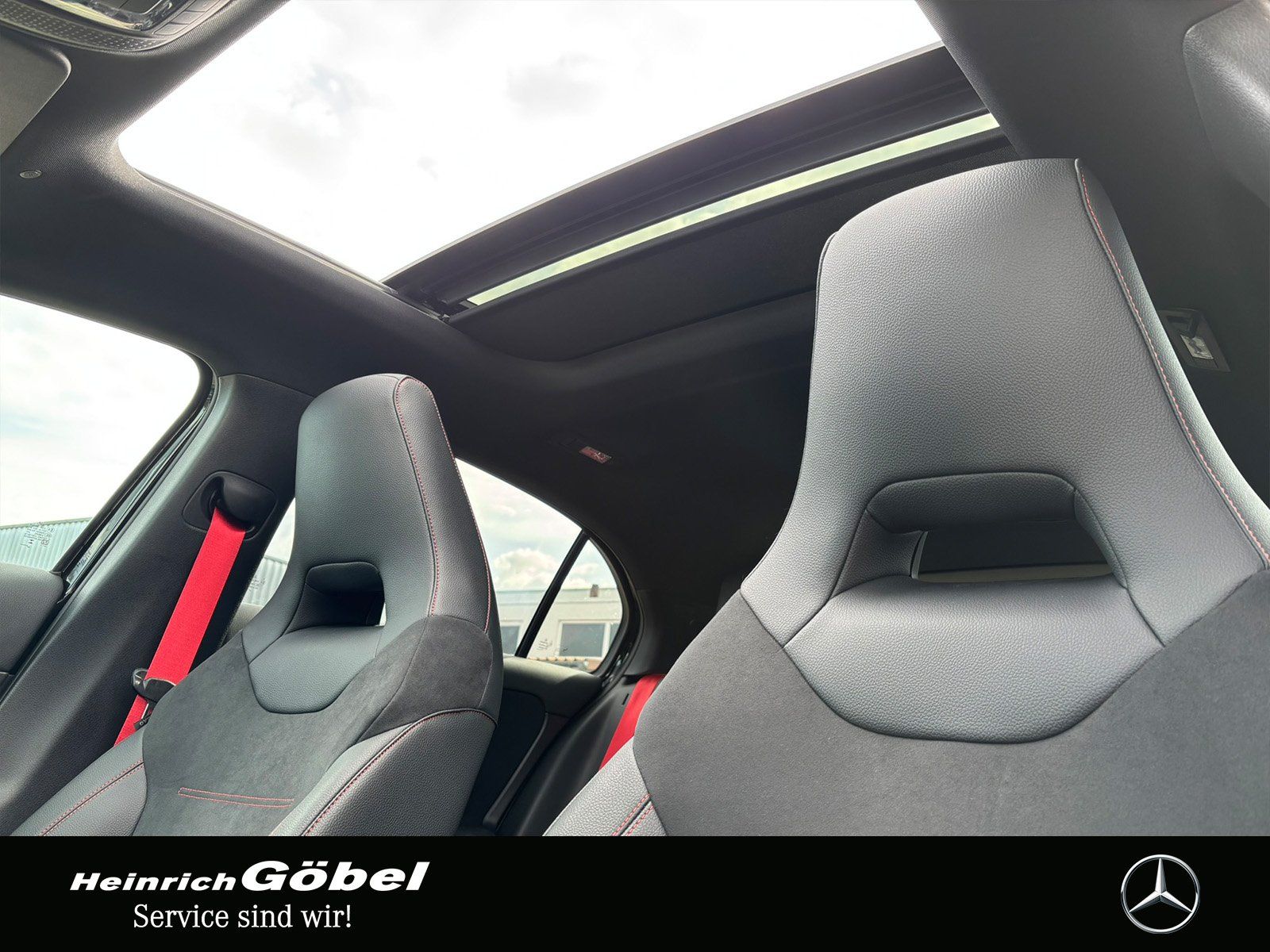 Fahrzeugabbildung Mercedes-Benz AMG A 35 HEAD-UP*PANO*BURMESTER*DISTRONIC*360°*