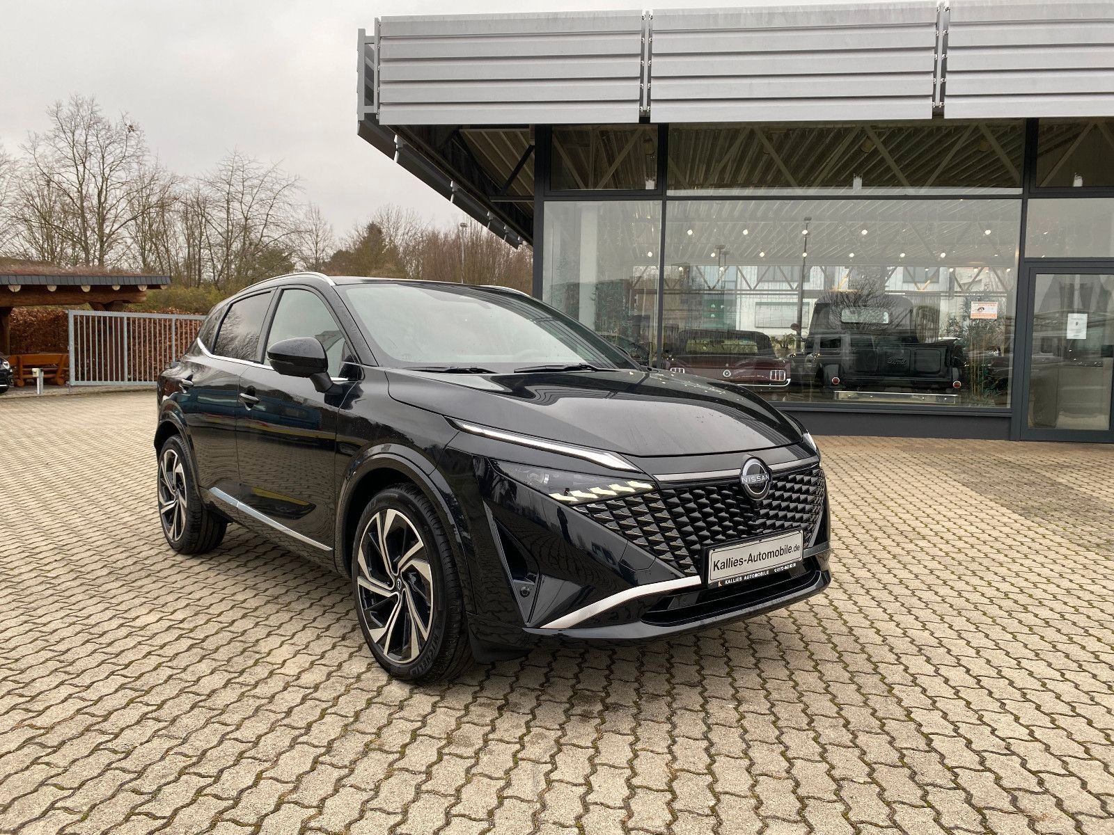 Fahrzeugabbildung Nissan Qashqai 1.3 MHEV Tekna+ PANO+HUD+BOSE+SHZ+AHK