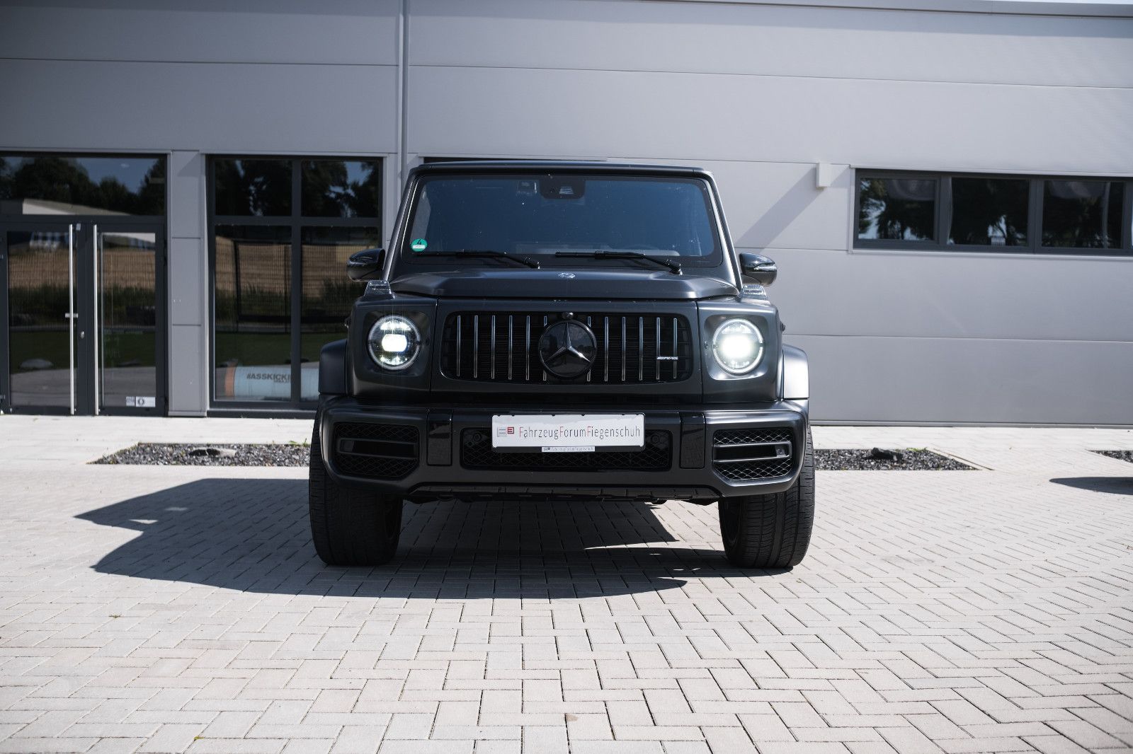 Fahrzeugabbildung Mercedes-Benz G 63 AMG-Burm.-NightPaket-360*-WR-StHz-SD