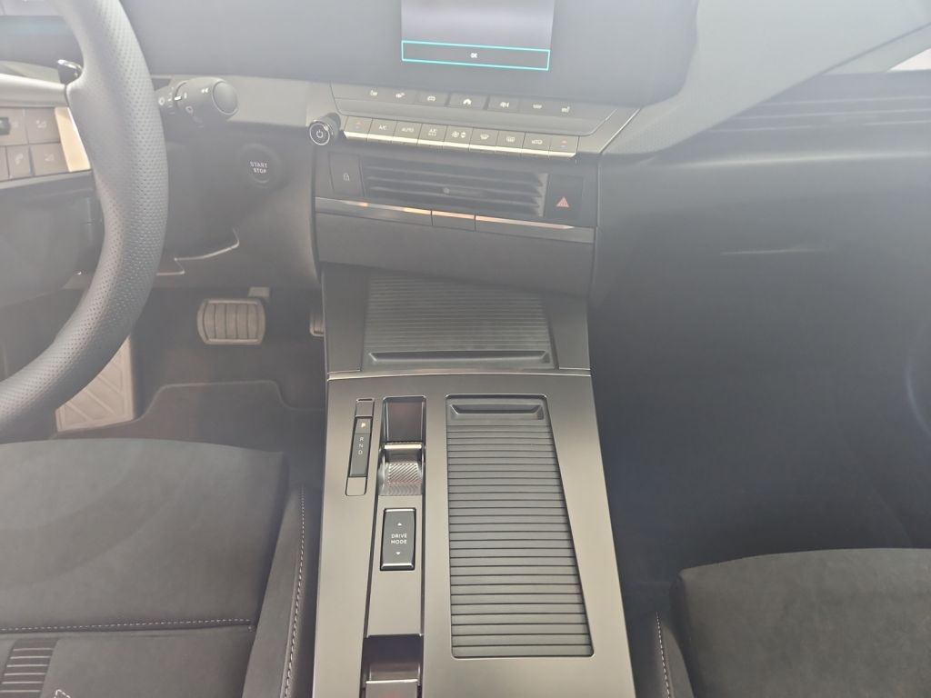 Fahrzeugabbildung Opel Astra Sports Tourer Electric Ultimate (L)