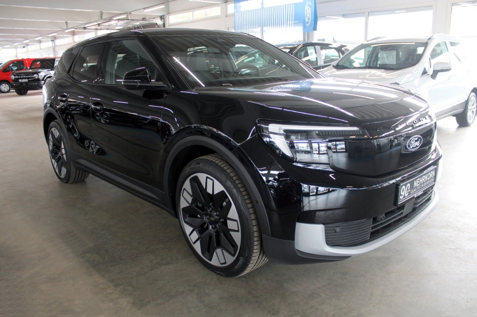 Fahrzeugabbildung Ford Explorer BEV Extended Range  RWD Premium mit AHK