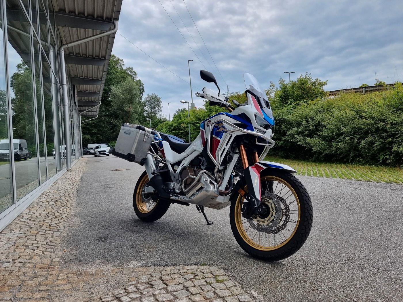 Fahrzeugabbildung Honda CRF 1100 ADV Sports ES Quickshifter viel Zubehör