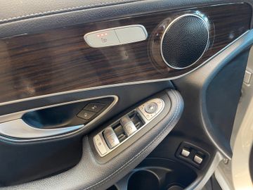 Mercedes-Benz GLC 250 4Matic *LED*AHK*KAMERA*NAVI*SHZ*TEMPOMAT
