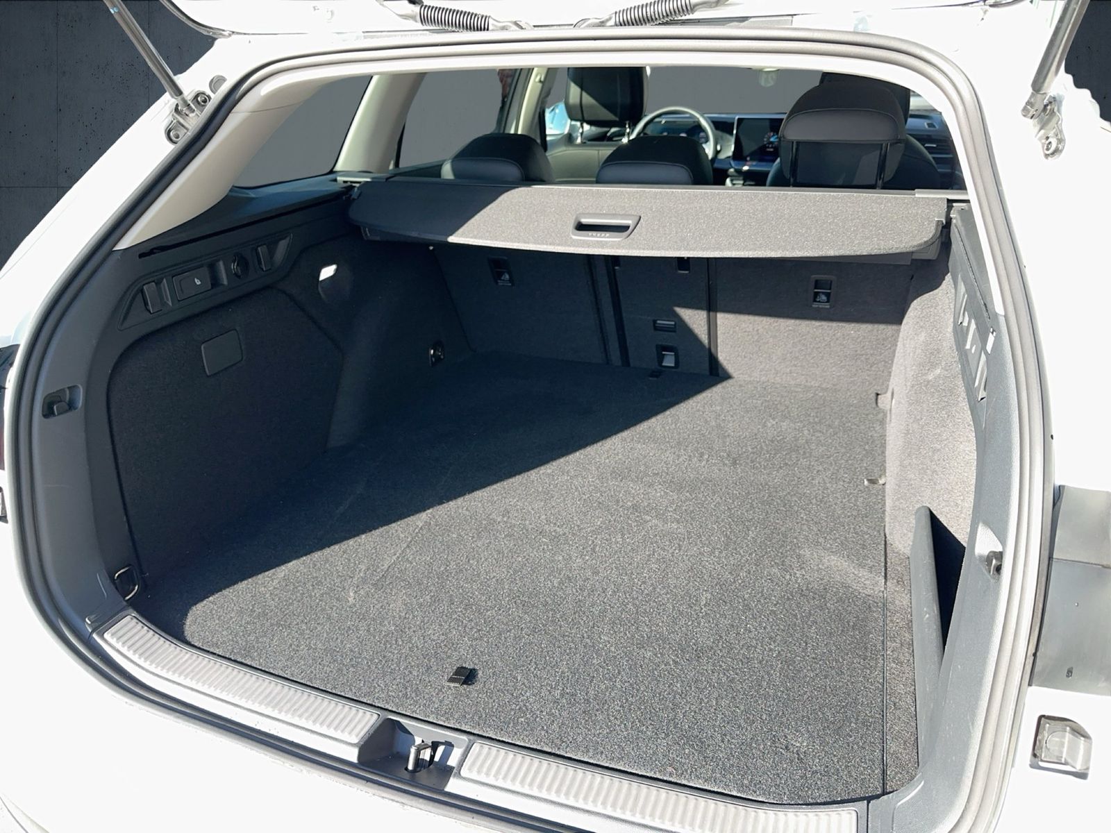 Volkswagen Passat - Bild 12