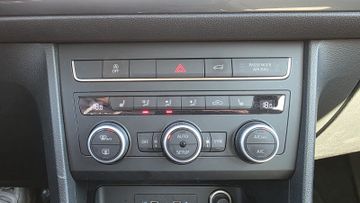 Seat Ateca Style 2.0 TDI Automatik 1.HAND – Bild 15