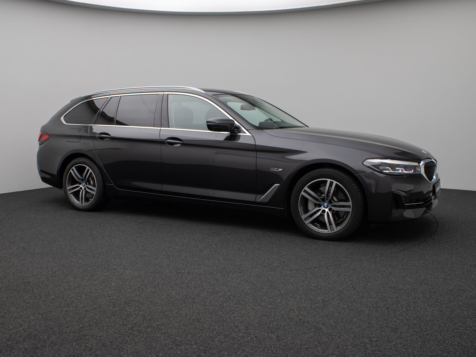 Fahrzeugabbildung BMW 530e xD Alarm DAB 360°Panorama H/K 4Klima Sport