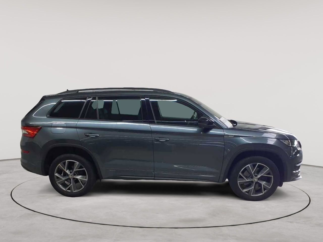 Skoda Kodiaq 2.0 TDI 4x4 Sportline Navi PDC imagem 3