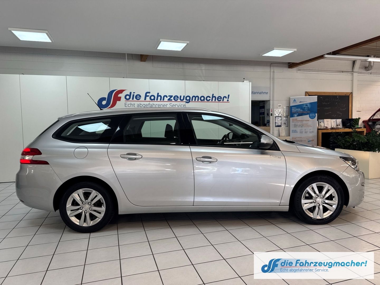 Fahrzeugabbildung Peugeot 308 SW Business-Line 1.6 BlueHDi 120 FAP 2-Zonen