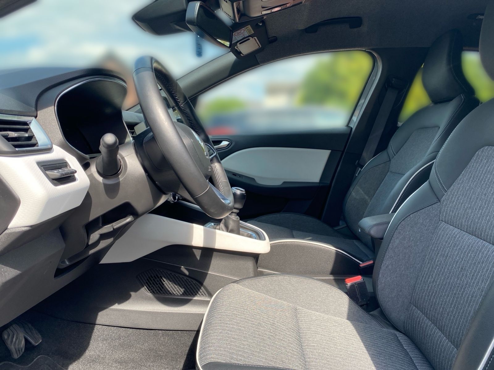 Fahrzeugabbildung Renault Clio V 1.0 TCe 90 Techno *GJR*Kamera*PDC*Sitzhzg