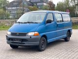 Toyota Hiace 2.4 L lang Klima 7 Sitzplätze - Toyota Hiace
