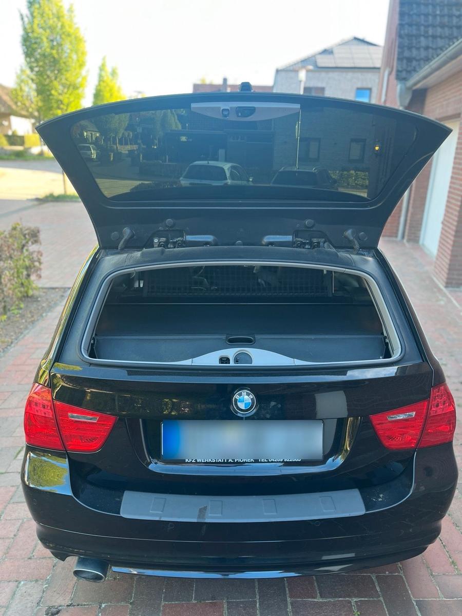 BMW 320 2011 — photo 12