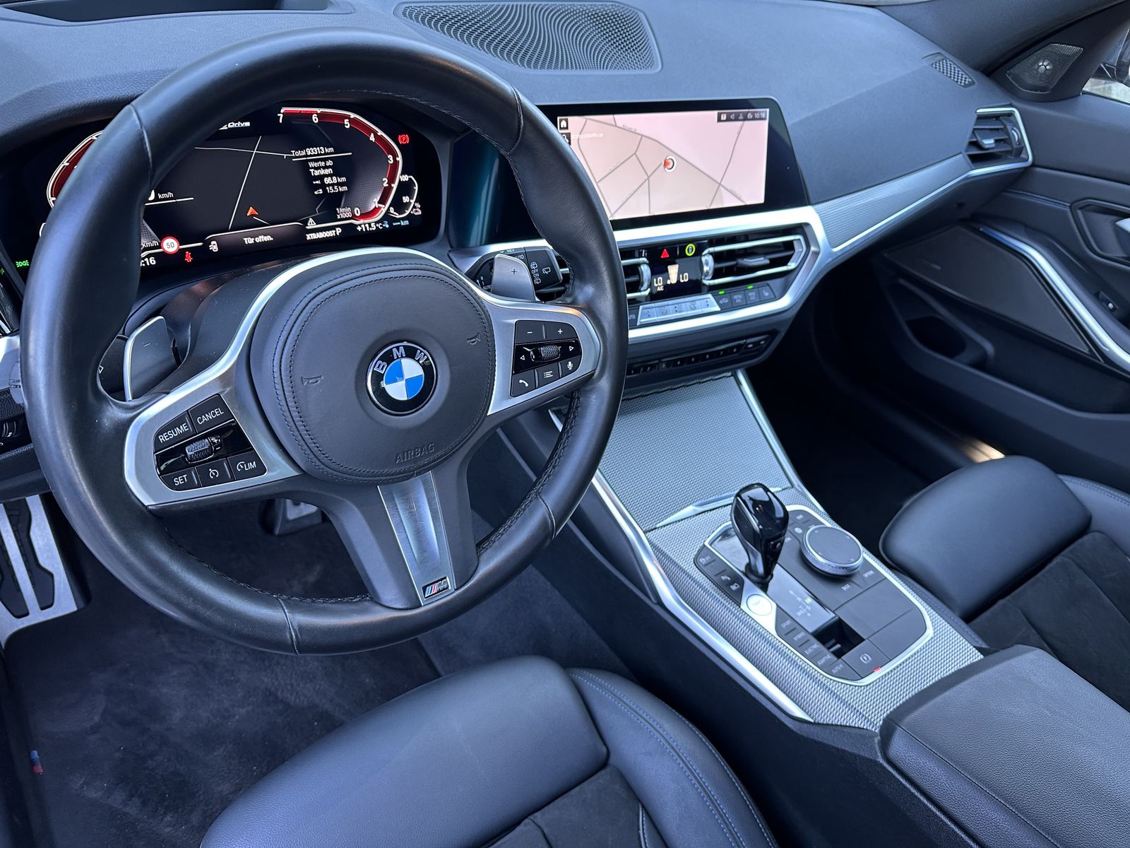 Fahrzeugabbildung BMW 330e Touring M-Sport NAV+LASER+KAM+19ZO+H&K+1HD