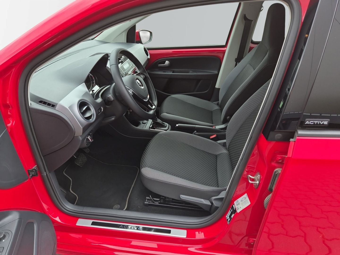 Volkswagen up e-up! e-Active SHZ *Batteriezertifikat 87%* imagem 3