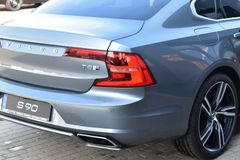 Fahrzeugabbildung Volvo S90 T8 R-Design*360°HeUp*B&W*20"MIETKAUF mögl.