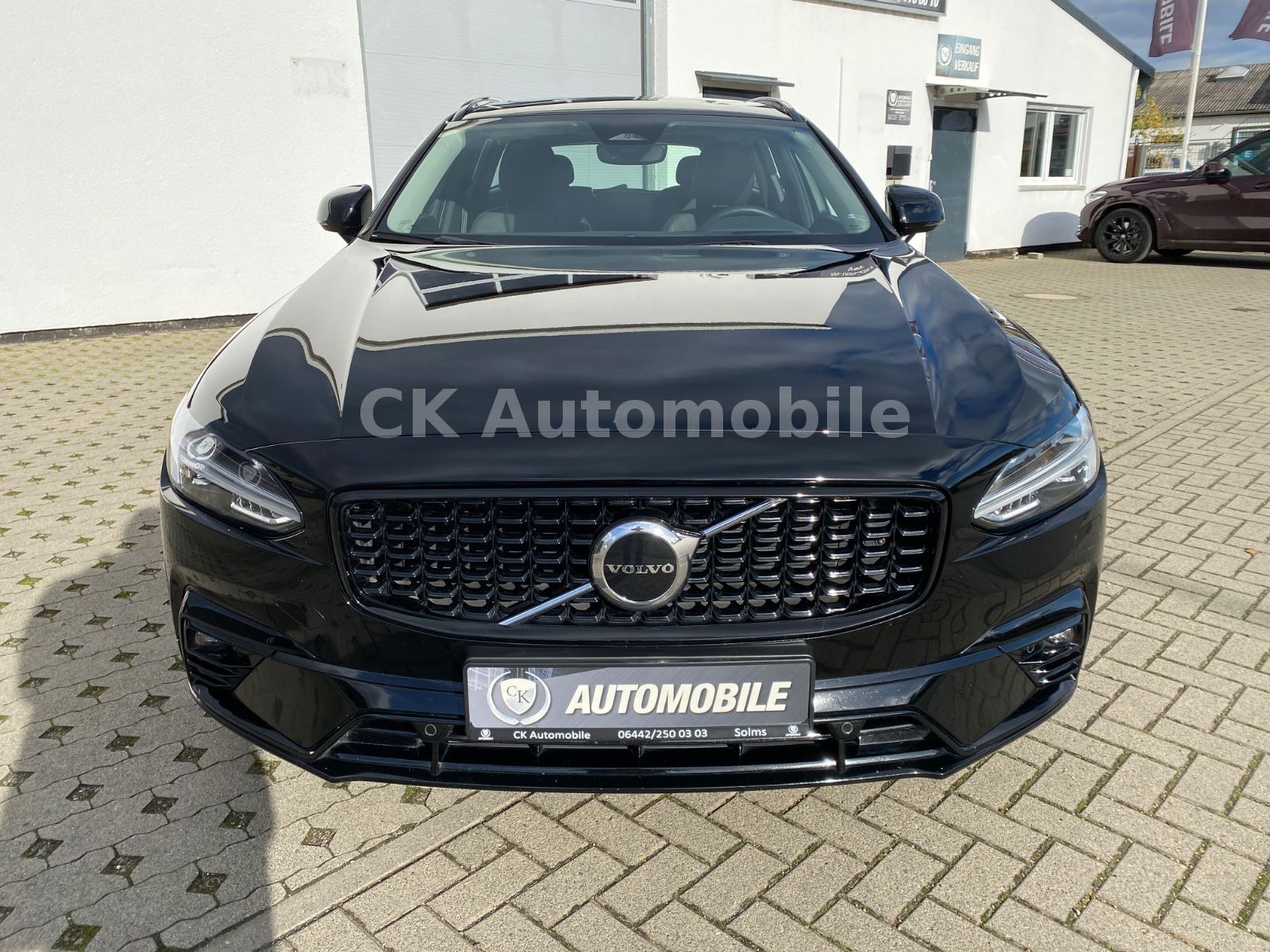 Fahrzeugabbildung Volvo V90 B5 Ultimate Dark AWD/BLIS/Pano/Head-Up/AHK