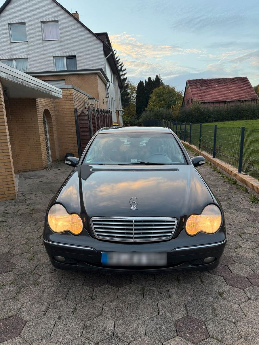 Mercedes-Benz C 180