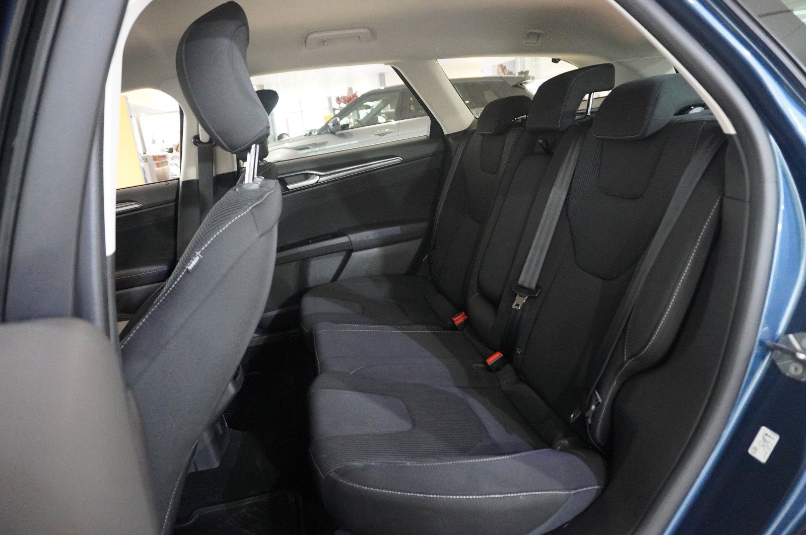 Fahrzeugabbildung Ford Mondeo Turnier 2.0 TITANIUM NAVI/LED/KAMERA/DAB+