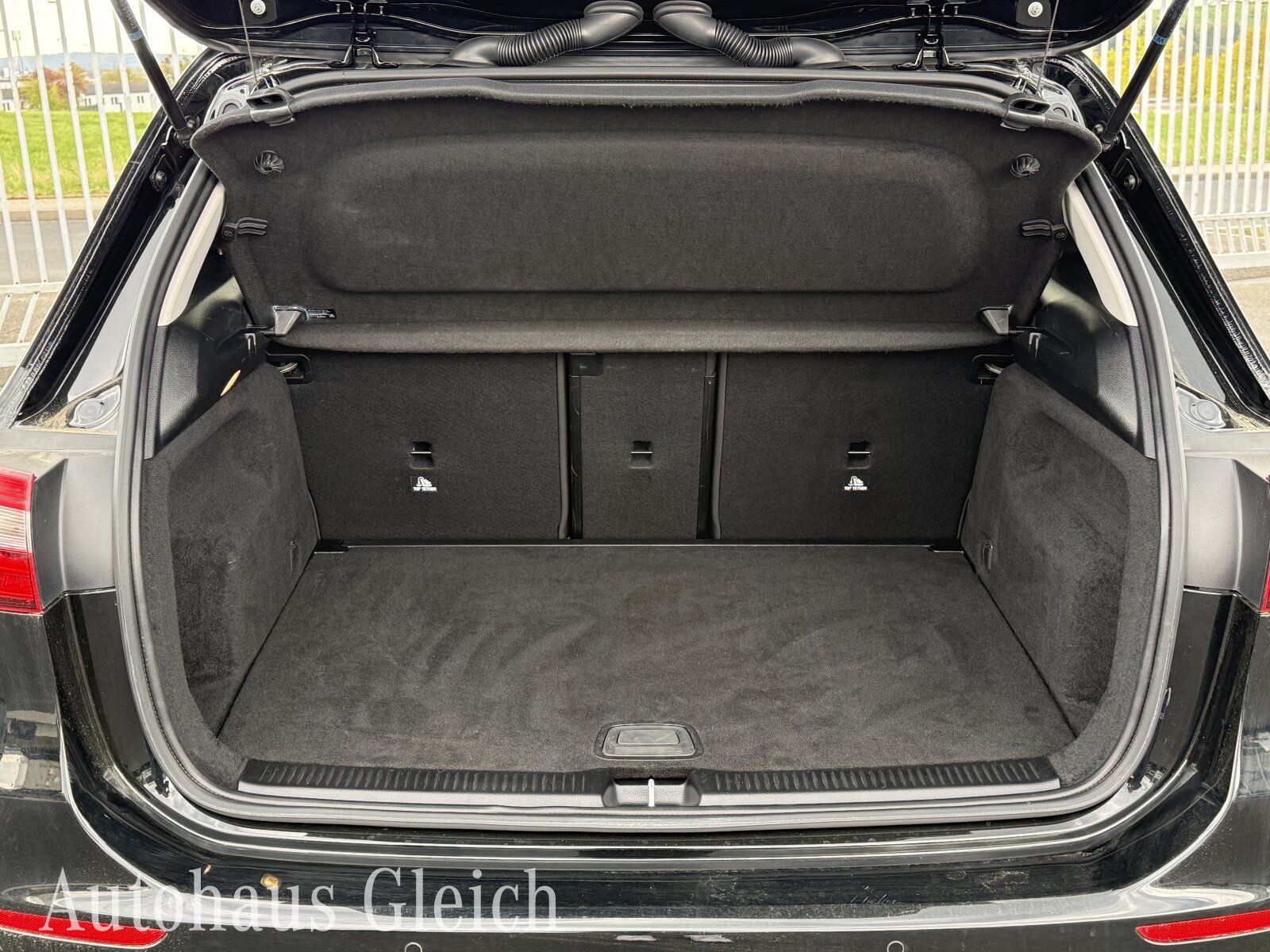 Fahrzeugabbildung Mercedes-Benz B 180 d (EURO 6d-TEMP) Navi/Autom./Klima/Sitzhzg