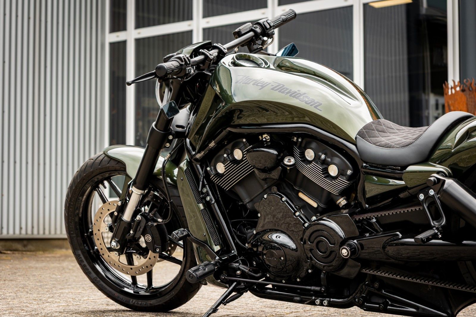 Fahrzeugabbildung Harley-Davidson VRSCDX Night Rod Special - BBC - 280er - Bad Boy