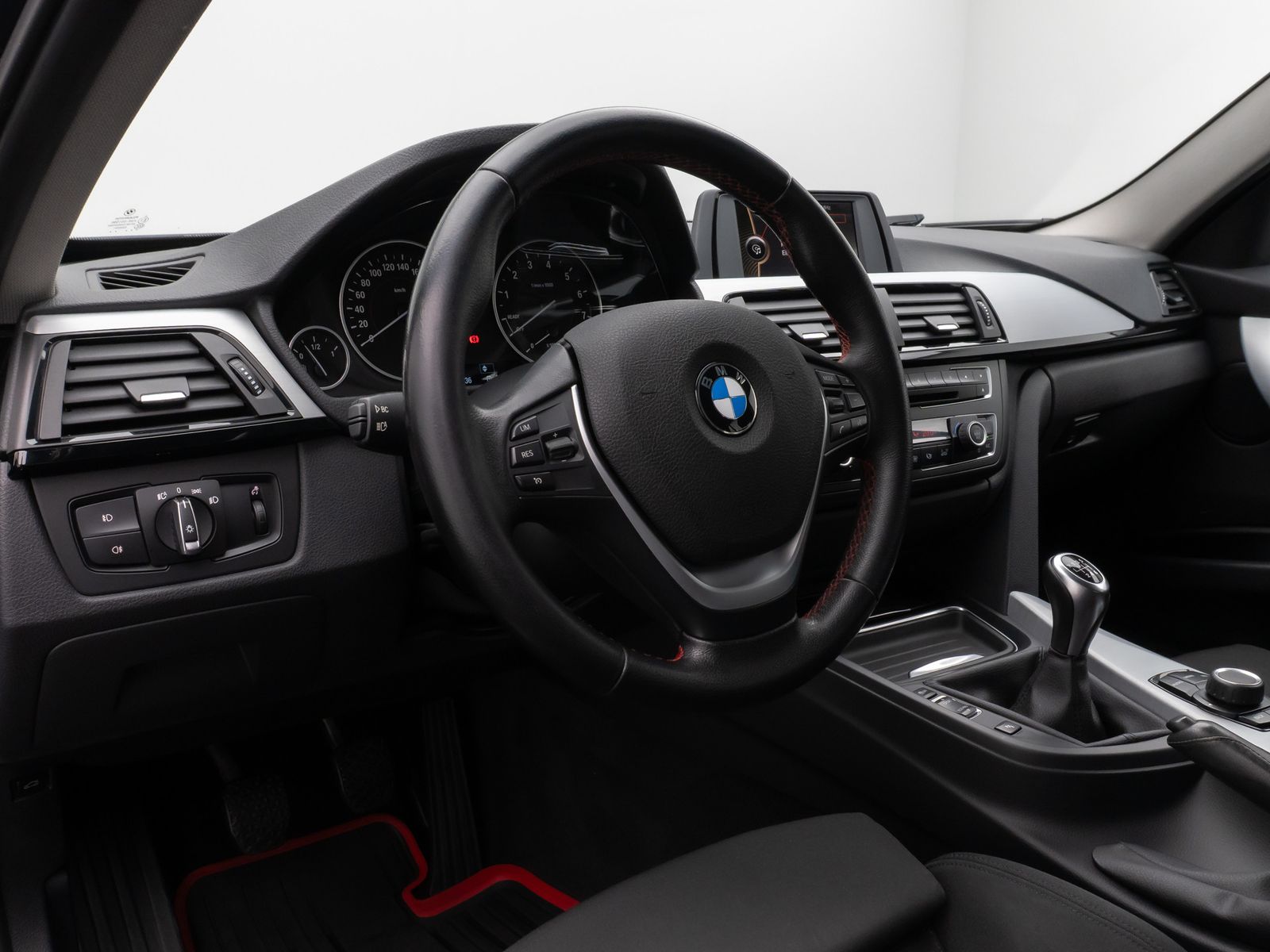 Fahrzeugabbildung BMW 320i Sport Line PDC Xenon AHK Geschwindigkeitsre