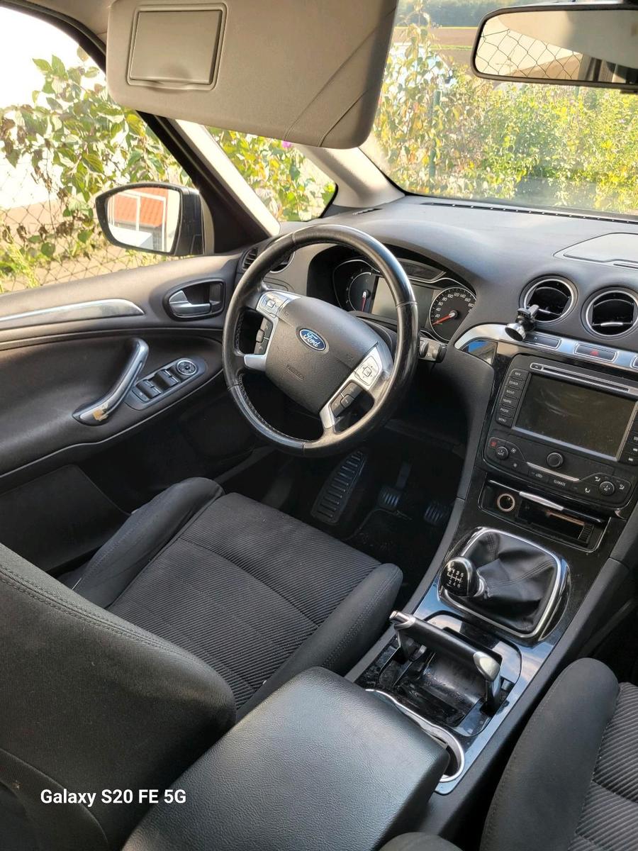 Ford S-MAX 2011 — photo 8
