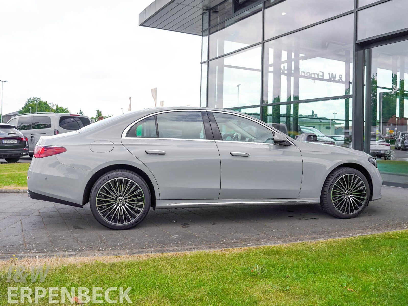 Fahrzeugabbildung Mercedes-Benz E 450 d Exclusive Premium Plus 4Matic