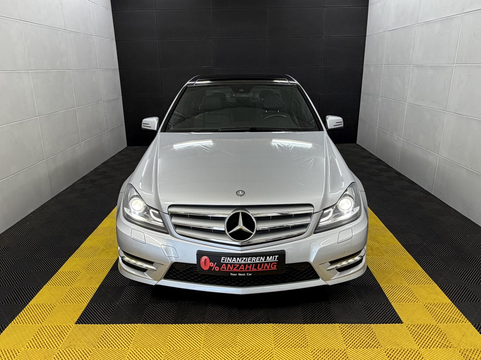 Mercedes-Benz C 200 CGI AMG-Line Pano+Bi-Xenon+Leder+PTS+SRS