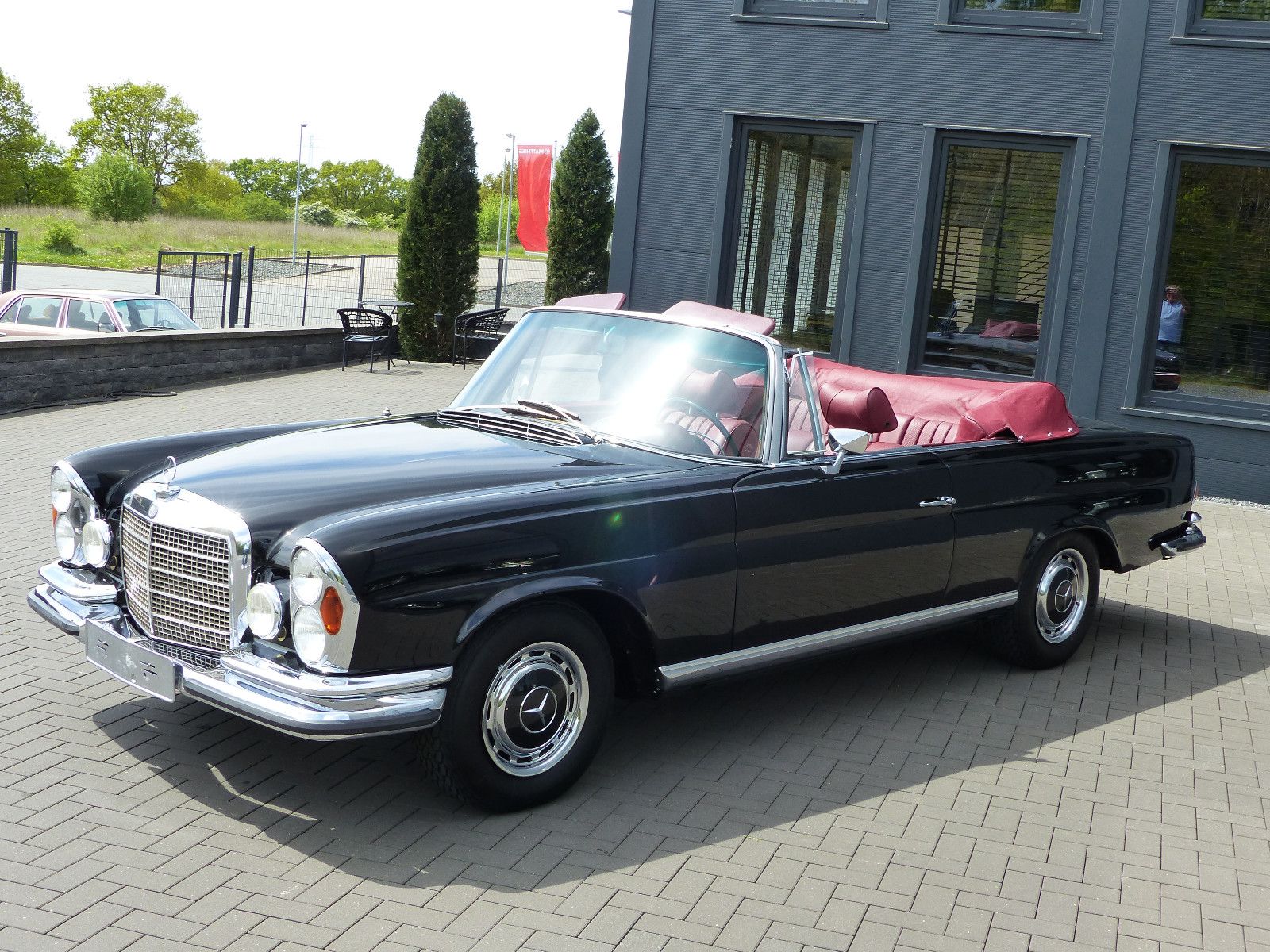 Fahrzeugabbildung Mercedes-Benz 280 SE 3,5  Cabriolet  111027... *Alle Extras*