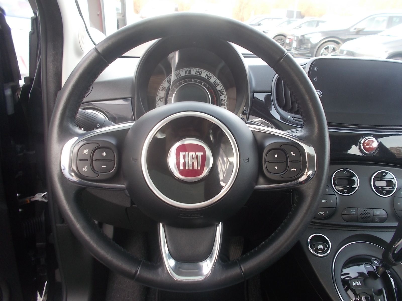 Fahrzeugabbildung Fiat 500 Lounge 1.2 8V
