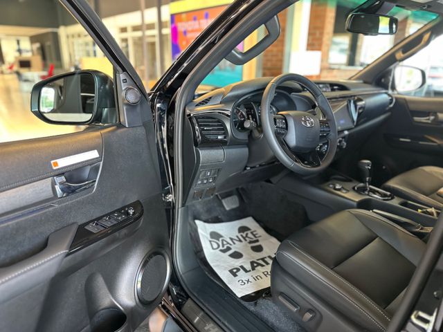 Toyota Hilux Double Cab Invincible 4×4 *SOFORT*