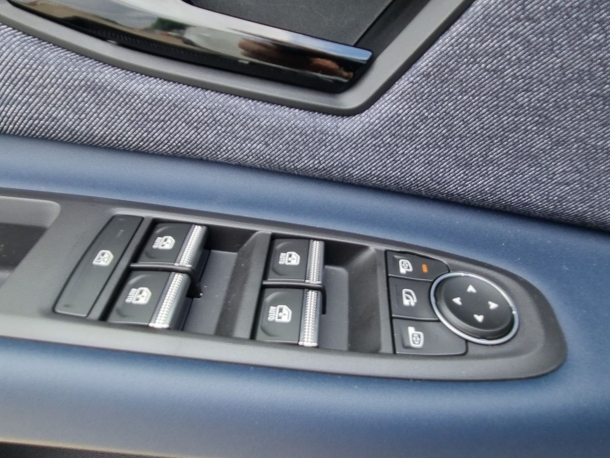 Fahrzeugabbildung Renault R 4 E-Tech elektrisch Techno 150 Comfort Range