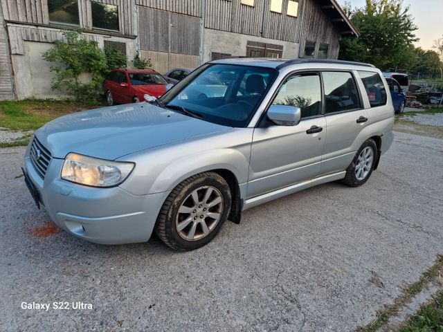 Subaru Forester 2.0 X*4X4*Automatik*Klima*LPG&Benzin*