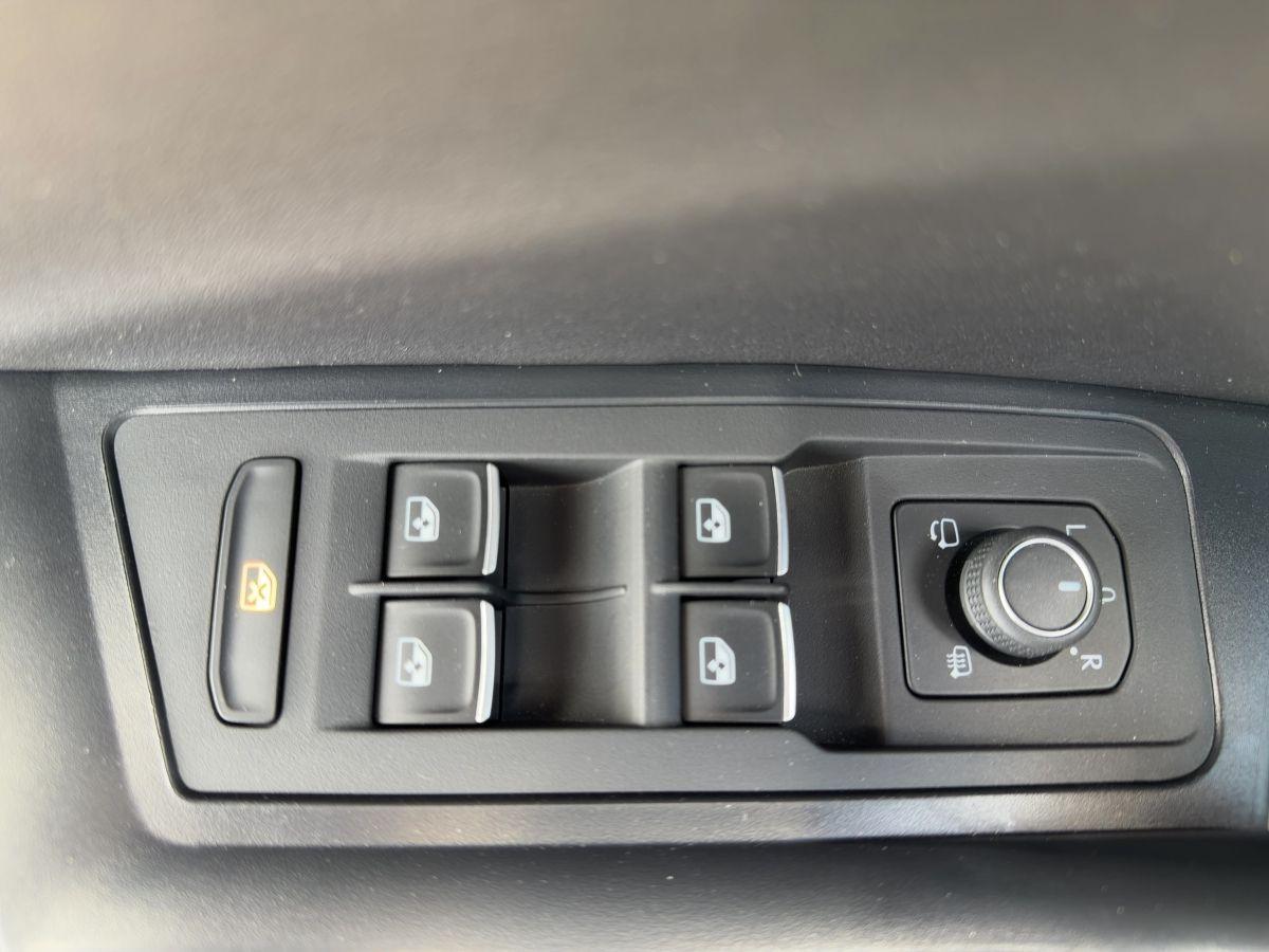 Volkswagen T-Roc 1.5 TSI R-Line OPF*DSG*RFK*APP*NAV*ACC*AHK, миниатюра 17