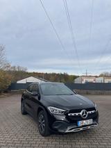 Mercedes-Benz GLA 180 - SUV  - Mercedes-Benz GLA 180 von privat