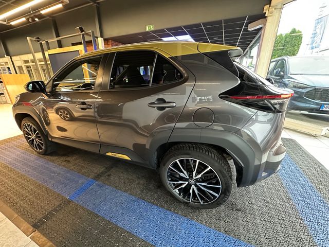 Toyota Yaris Cross Hybrid AWD-i Premiere Edition *AHK*
