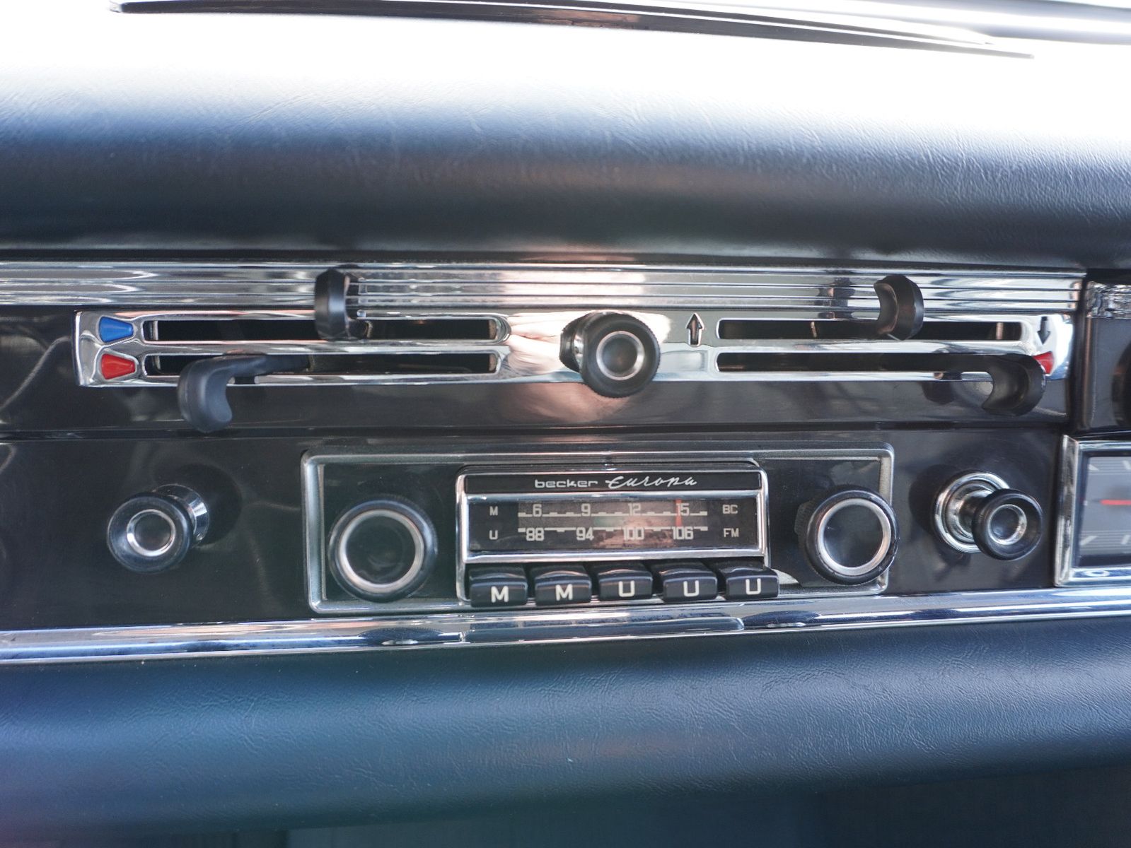 Fahrzeugabbildung Mercedes-Benz 200