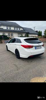 Hyundai i40 cw 2.0 GDI Premium Automatik Premium - Hyundai i40 Premium mit Benzin-Antrieb