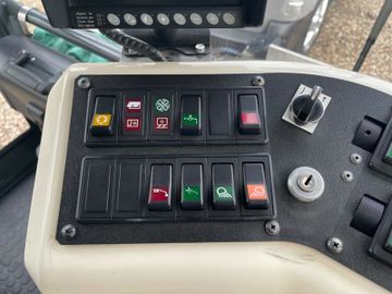 Fahrzeugabbildung Hako RAVO 560 Maxikompakt Kehrmaschine*KeinHako*