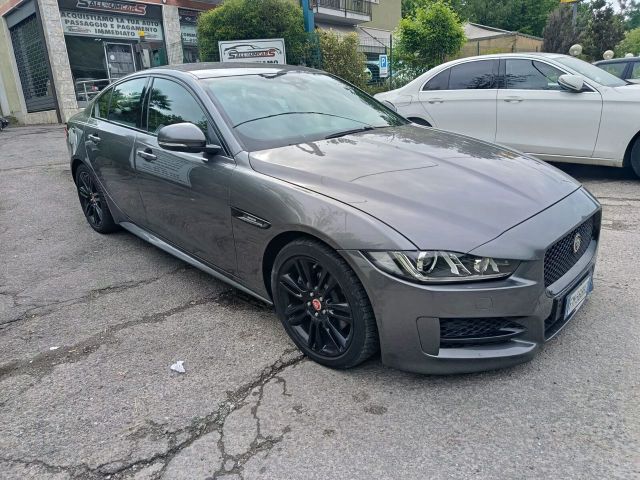 JAGUAR XE