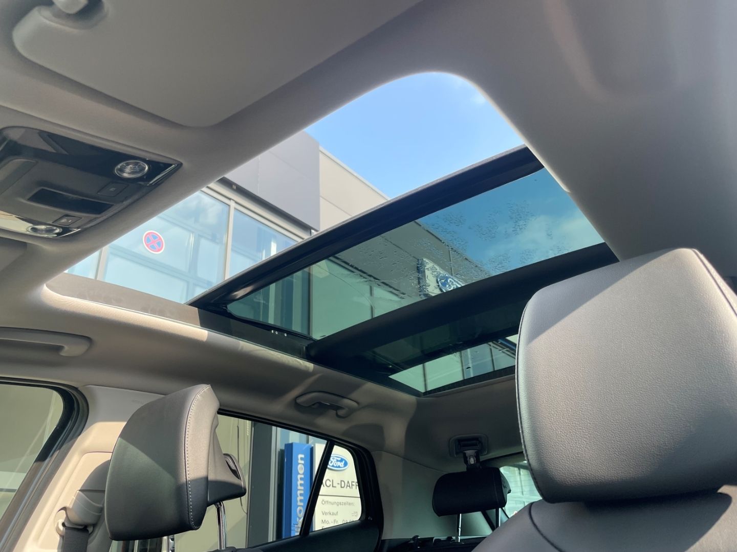 Fahrzeugabbildung Kia Sportage Spirit TotWinkAss 360°Kamera HeadUpDisp