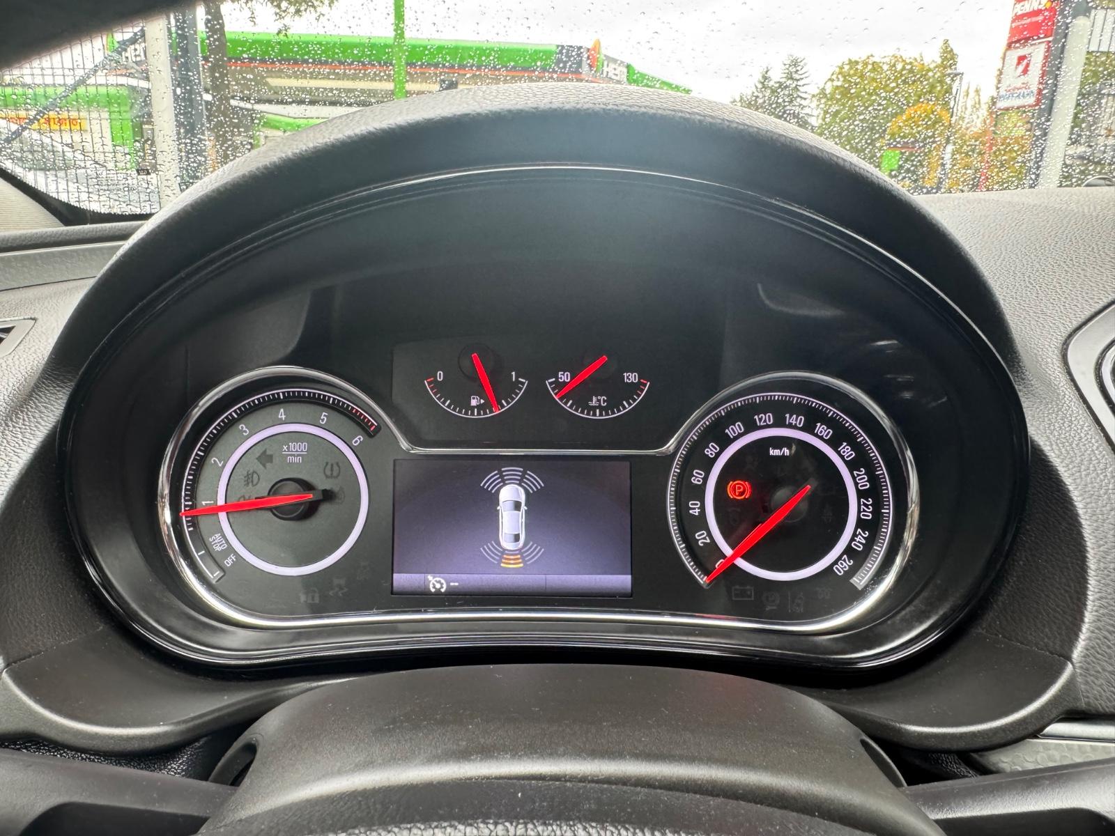 Opel Insignia 2015 — photo 21