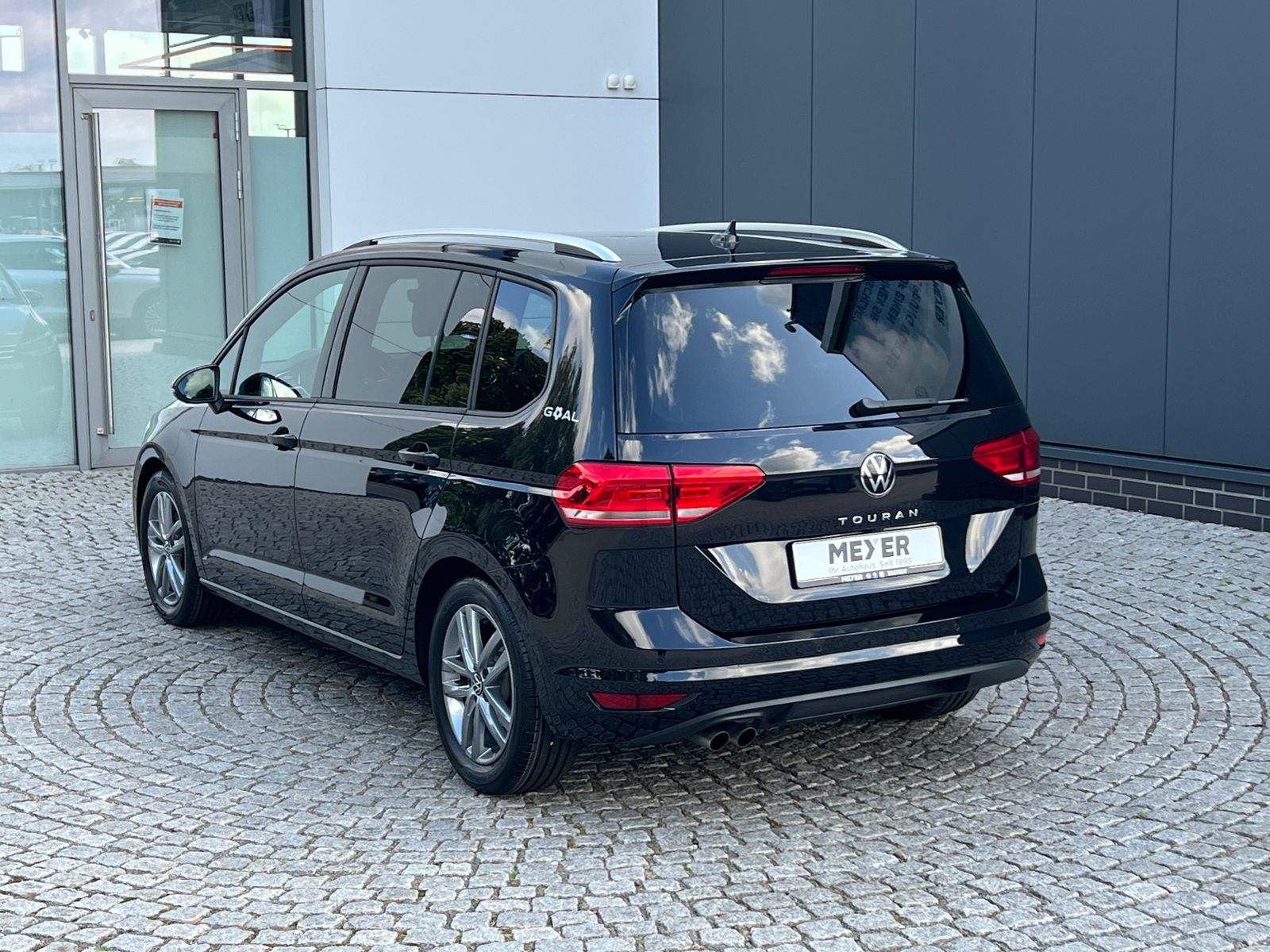 Fahrzeugabbildung Volkswagen Touran GOAL 2.0 TDI DSG *AHK, IQ.Light, ACC, Kam