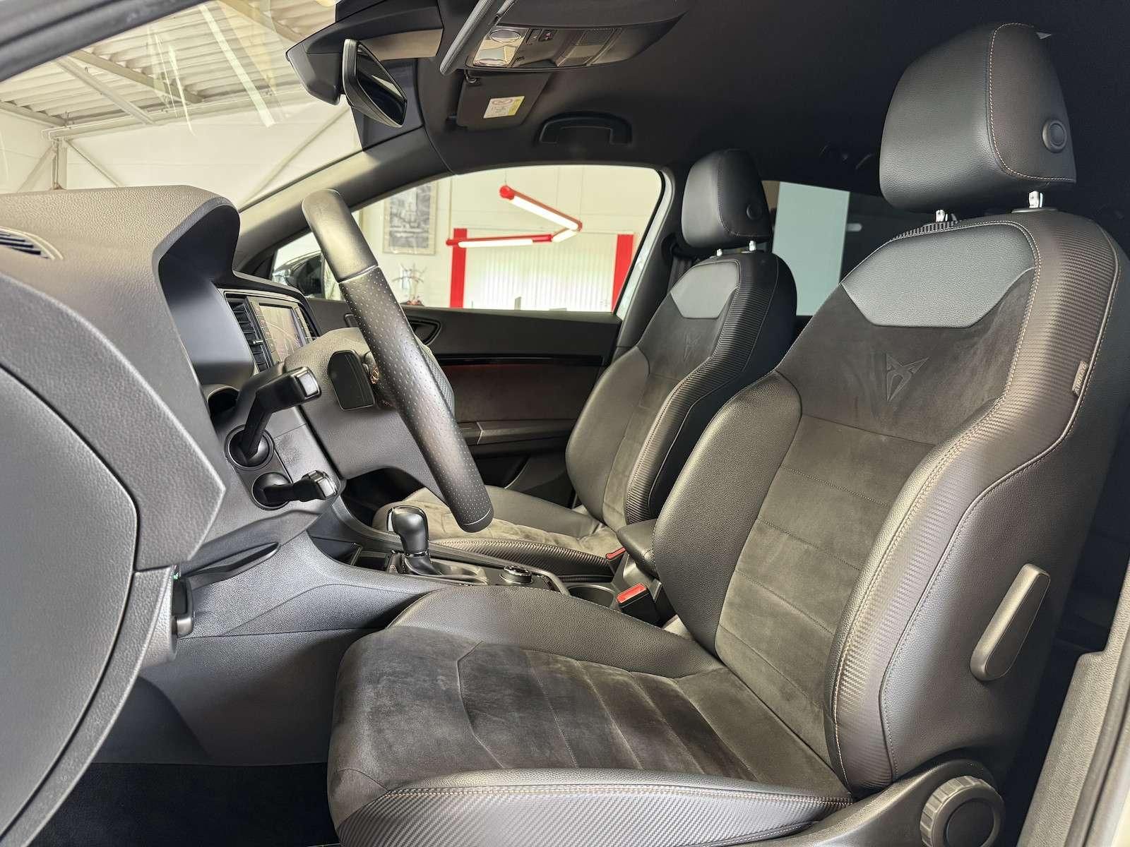 Fahrzeugabbildung CUPRA Ateca 4Drive /LED/Navi/Beats/Spur/360°/Ahk 22...