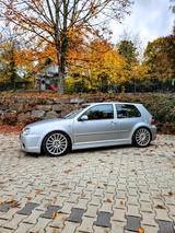 Volkswagen Golf IV R32 Handschalter - Volkswagen Golf: Iv R32